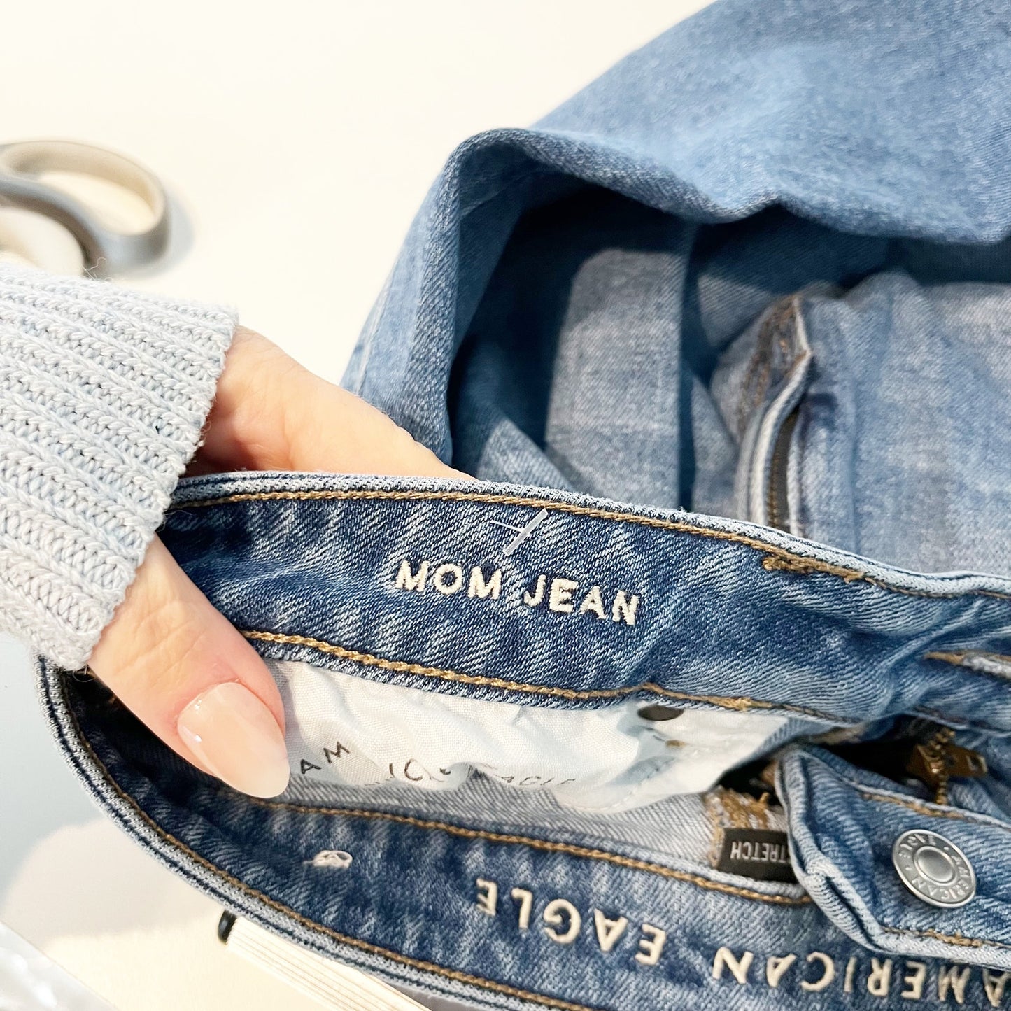 American Eagle High Rise Stretch Mom Jeans Blue 8