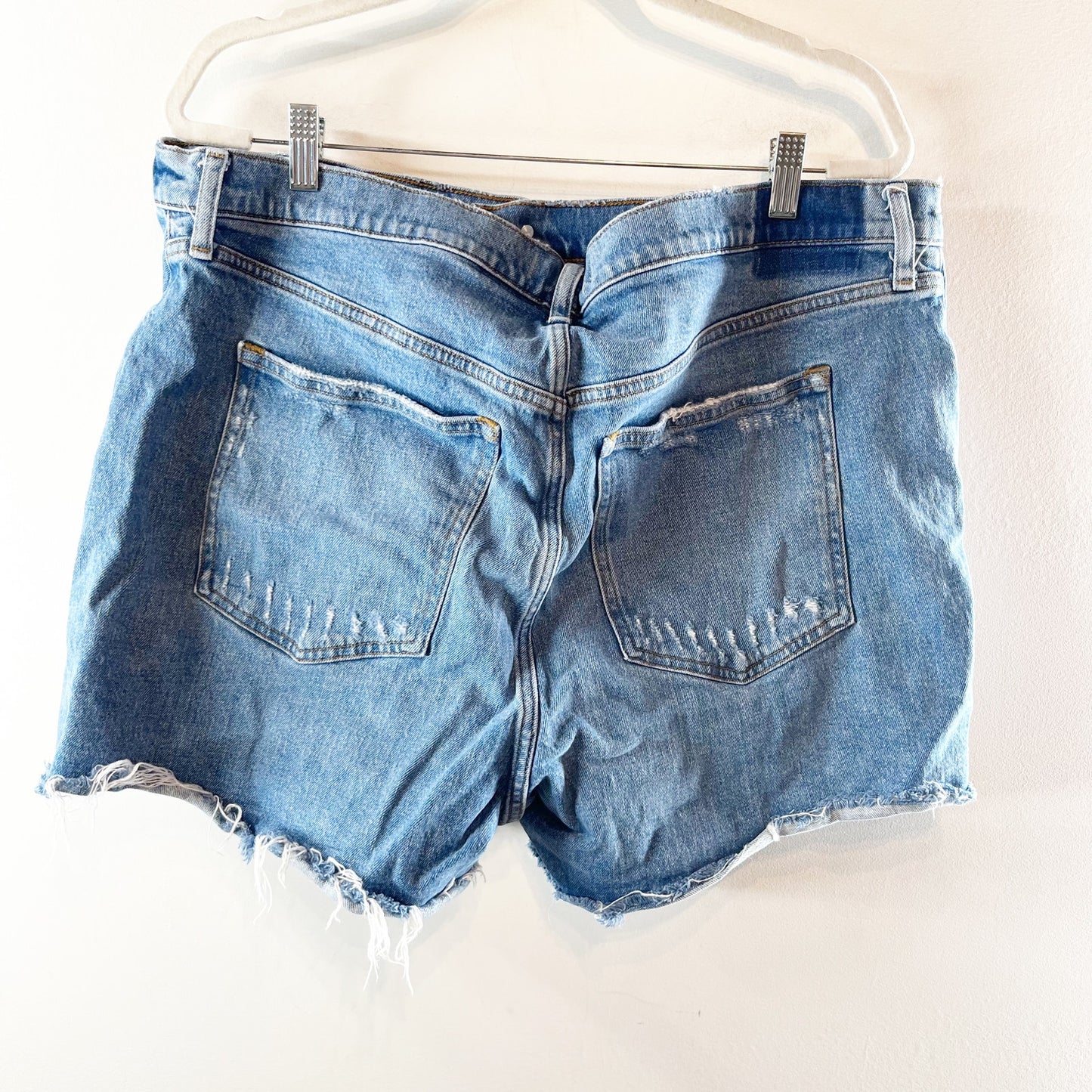 Abercrombie & Fitch 4" High Rise Distressed Mom Short Medium Ripped Wash 34 / 18