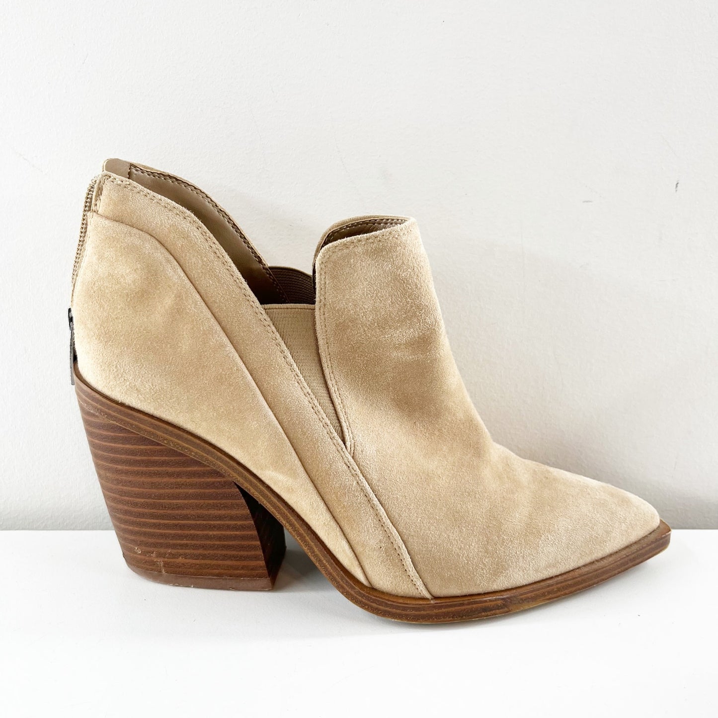 Vince Camuto Gradina Pointed Toe Western Leather Ankle Booties Tan Beige 7.5
