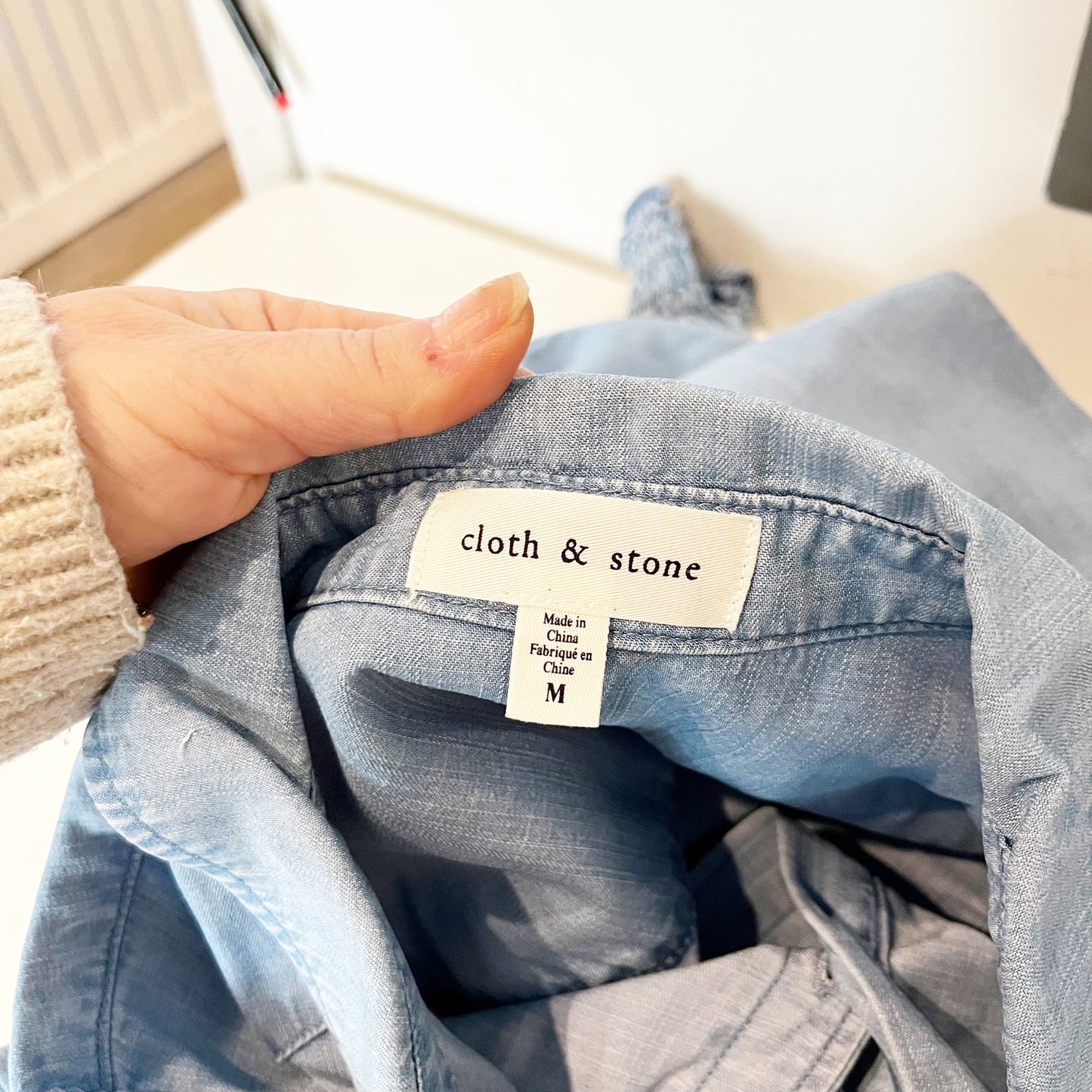 Cloth & Stone by Anthropologie Long Sleeve Button-Up Chambray Shirt Blue Medium