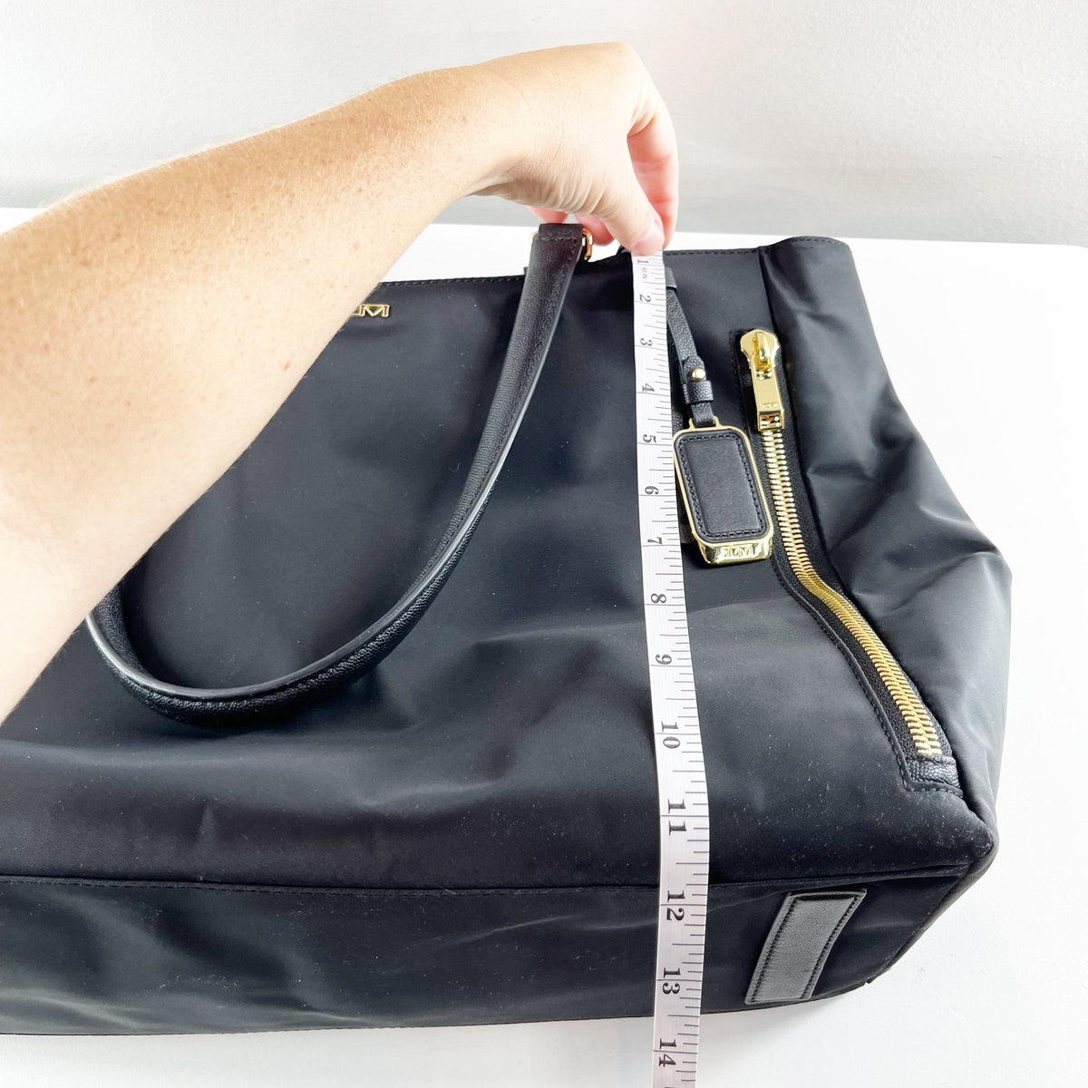 TUMI Voyageur Valetta Large Double Shoulder Strap Tote Caryall Black Gold