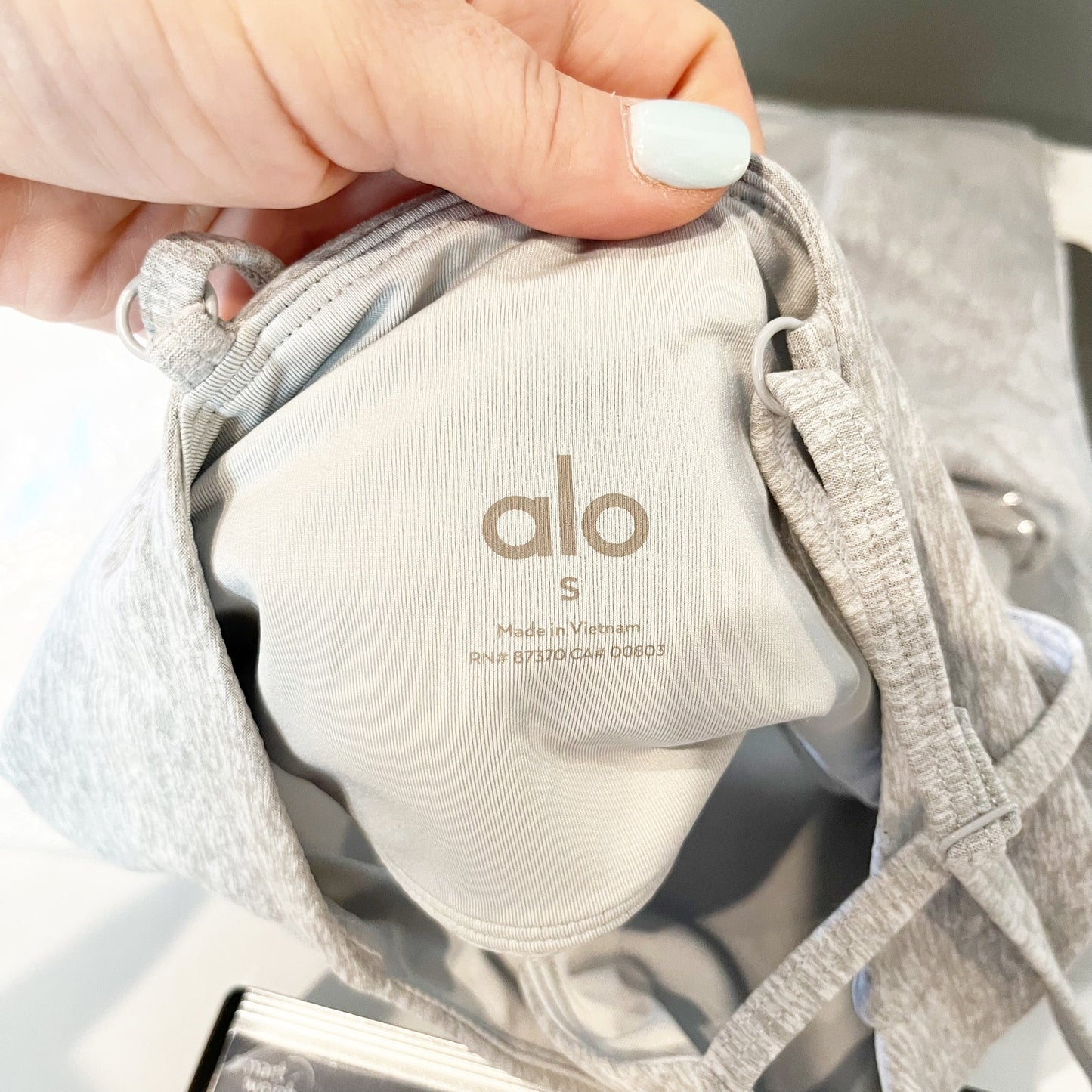 Alosoft Crossback Cutout Highlight Sports Bra Athletic Heather Grey Small