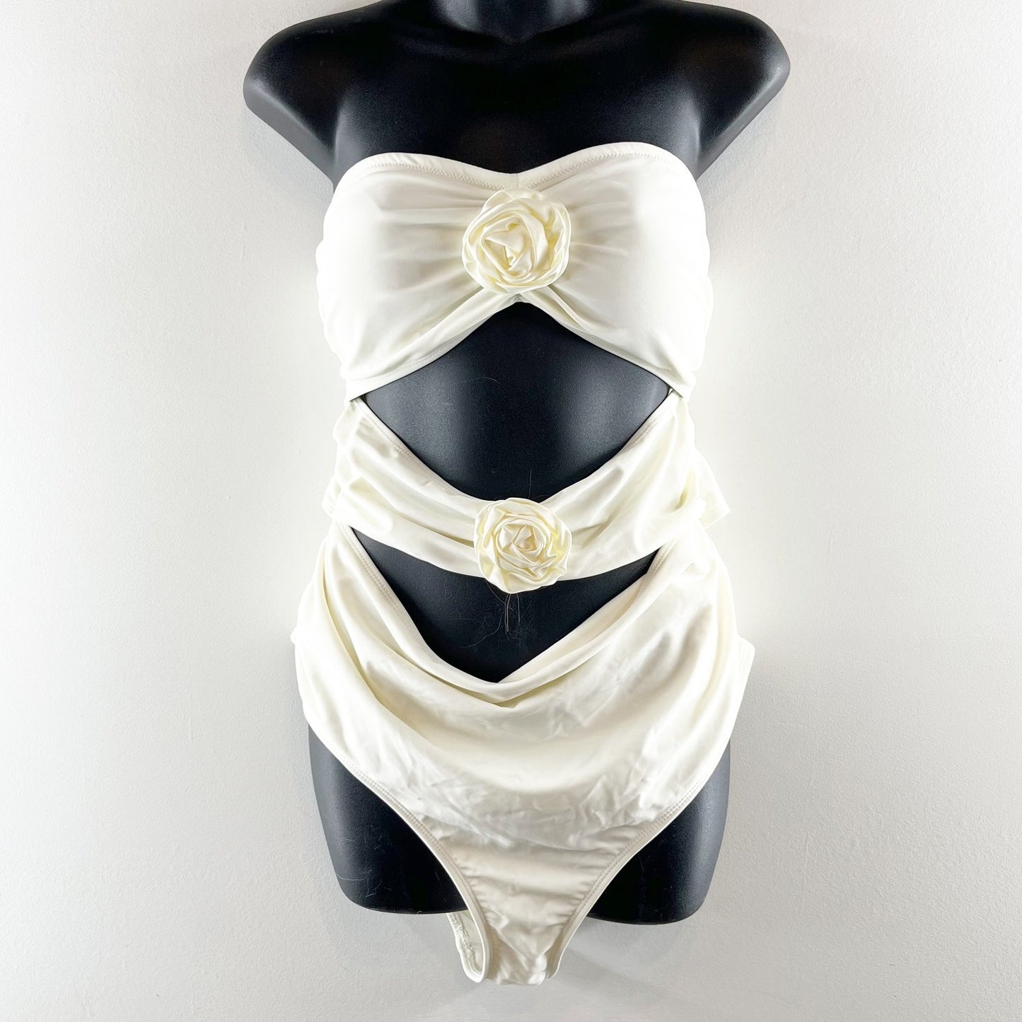 Strapless Cutout 3D Flower Detail One Piece Swimsuit White Large