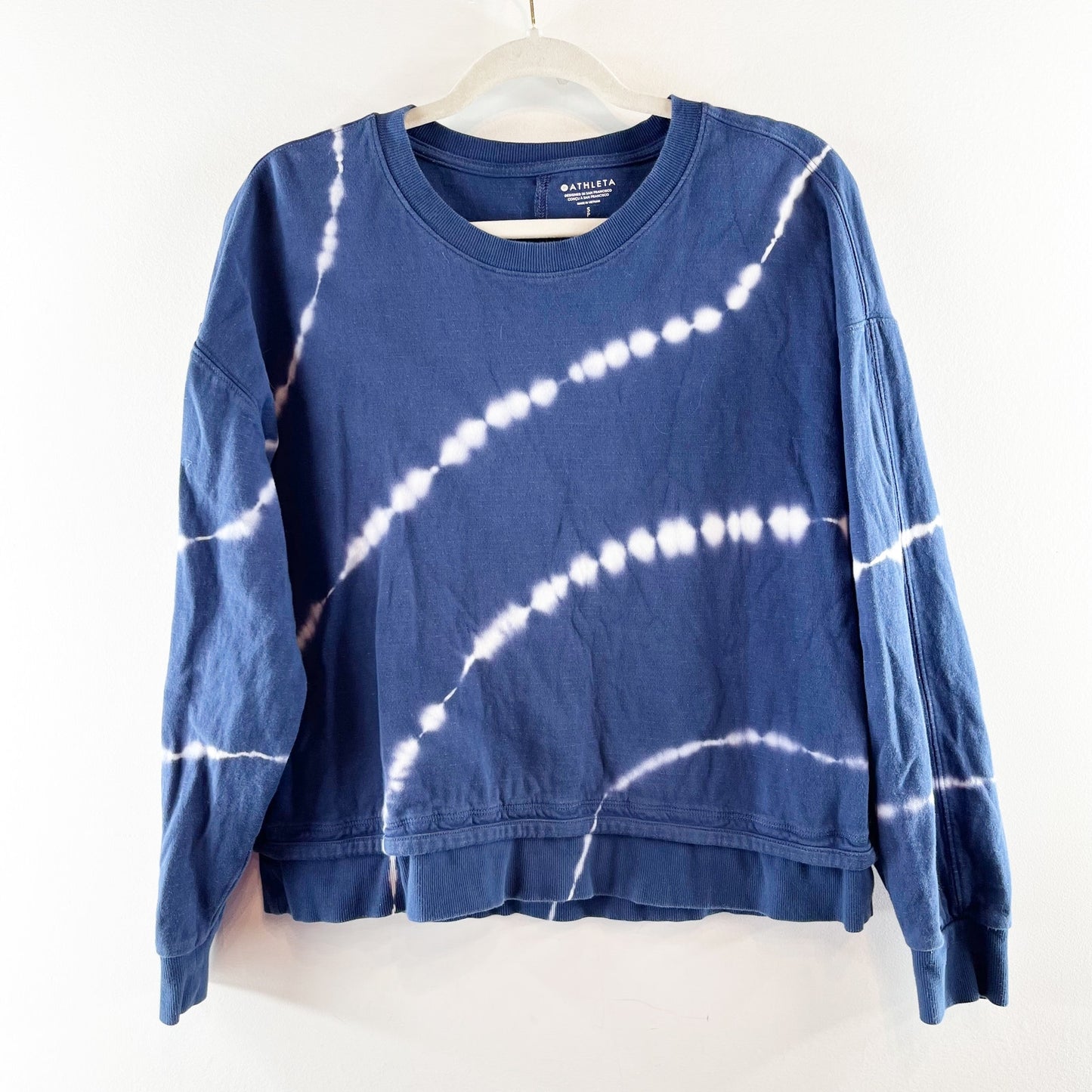 Athleta Sundown Crewneck TIe Dye Pullover Sweatshirt Blue Small