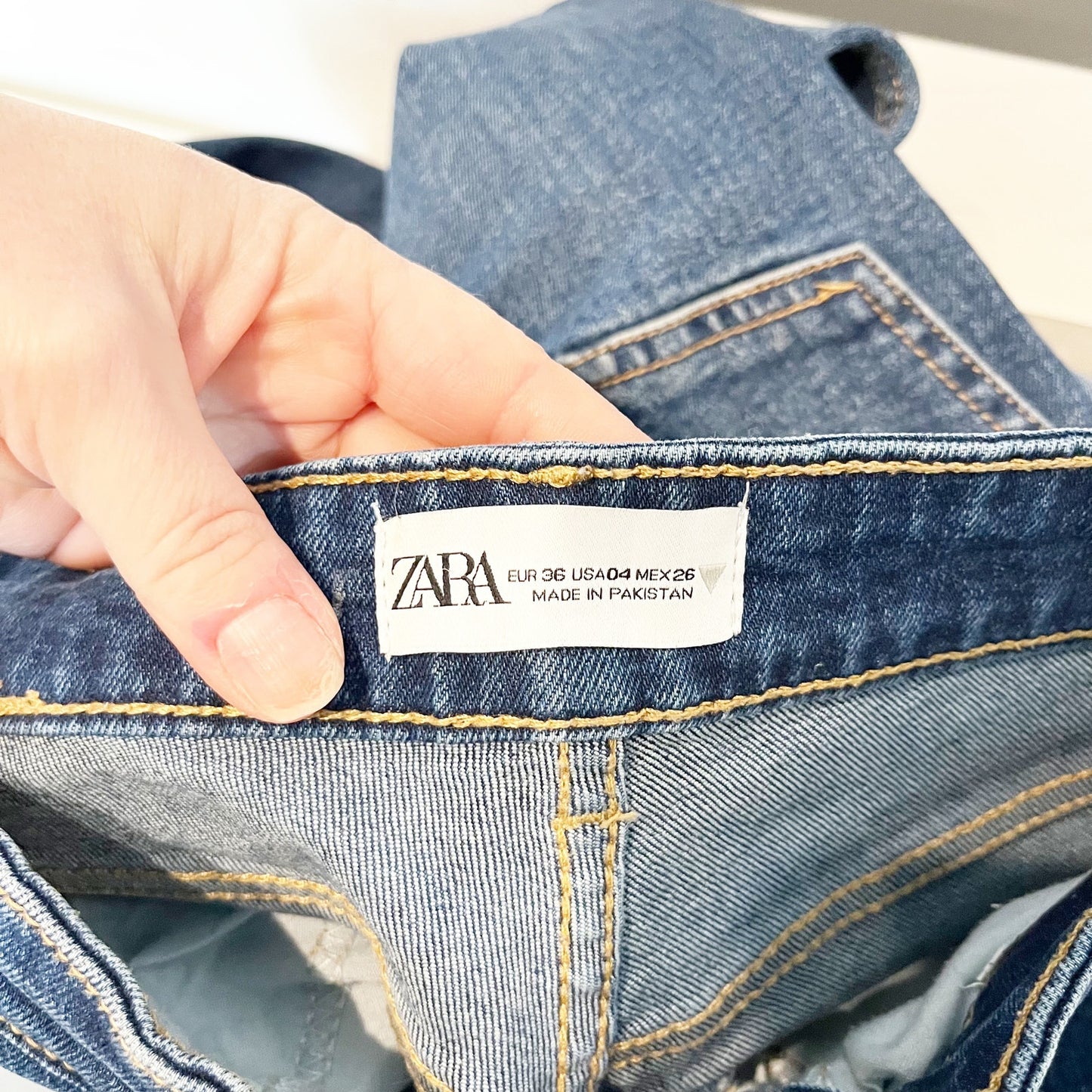 ZARA High Rise Cropped Raw Frayed Hem Flare Jeans Blue 4