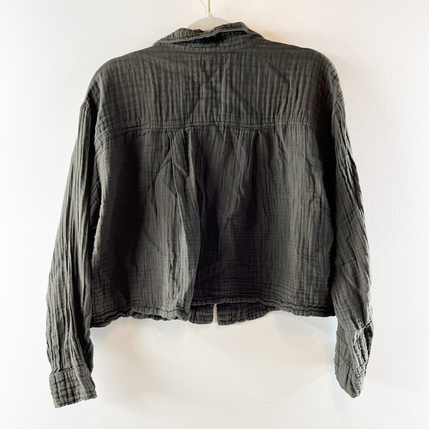 Velvet by Graham & Spencer Long Sleeve Crop Button-Down Shirt Dark Green Small