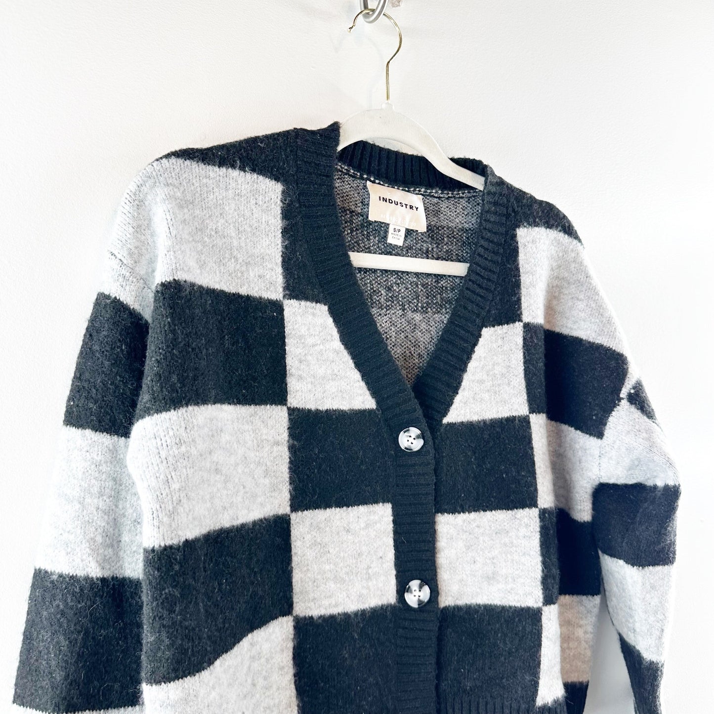 Industry Cropped Button Up Checkered V Neck Cardigan Sweater Black Gray Small