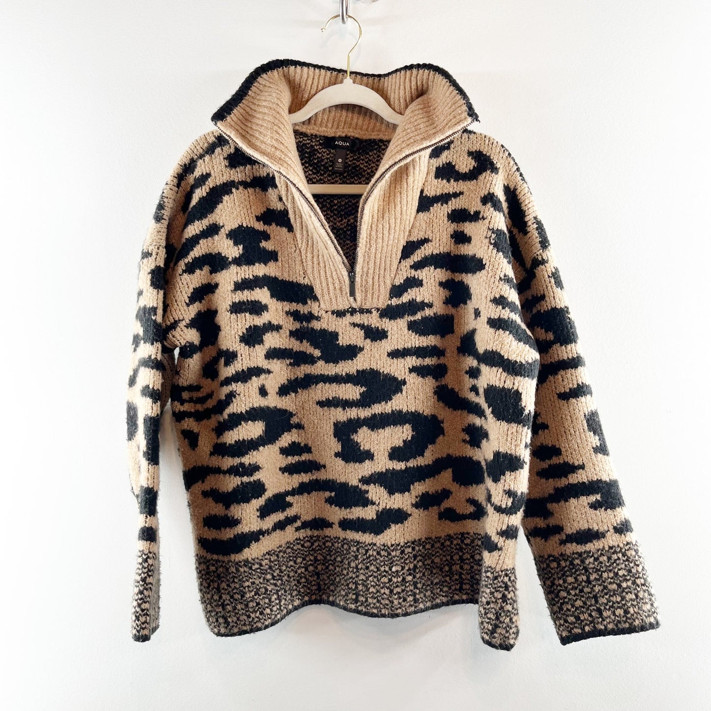 Aqua Half Zip Long Sleeve Pullover Sweater Leopard Print Tan Black Small