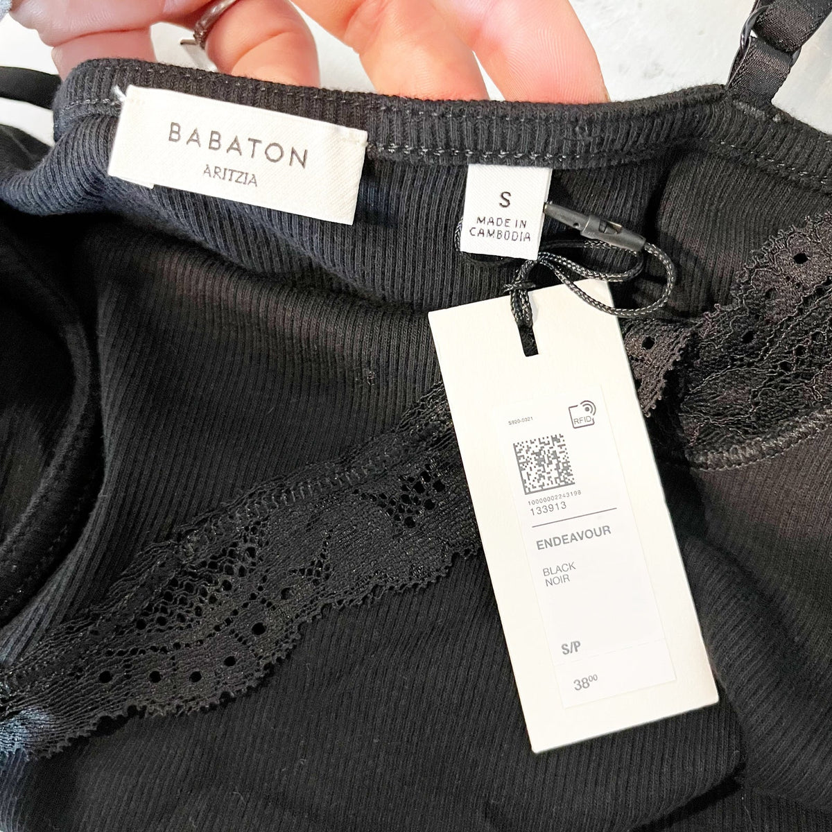 Babaton Aritzia Endeavour Lace Trim Cami Tank Top Black Small