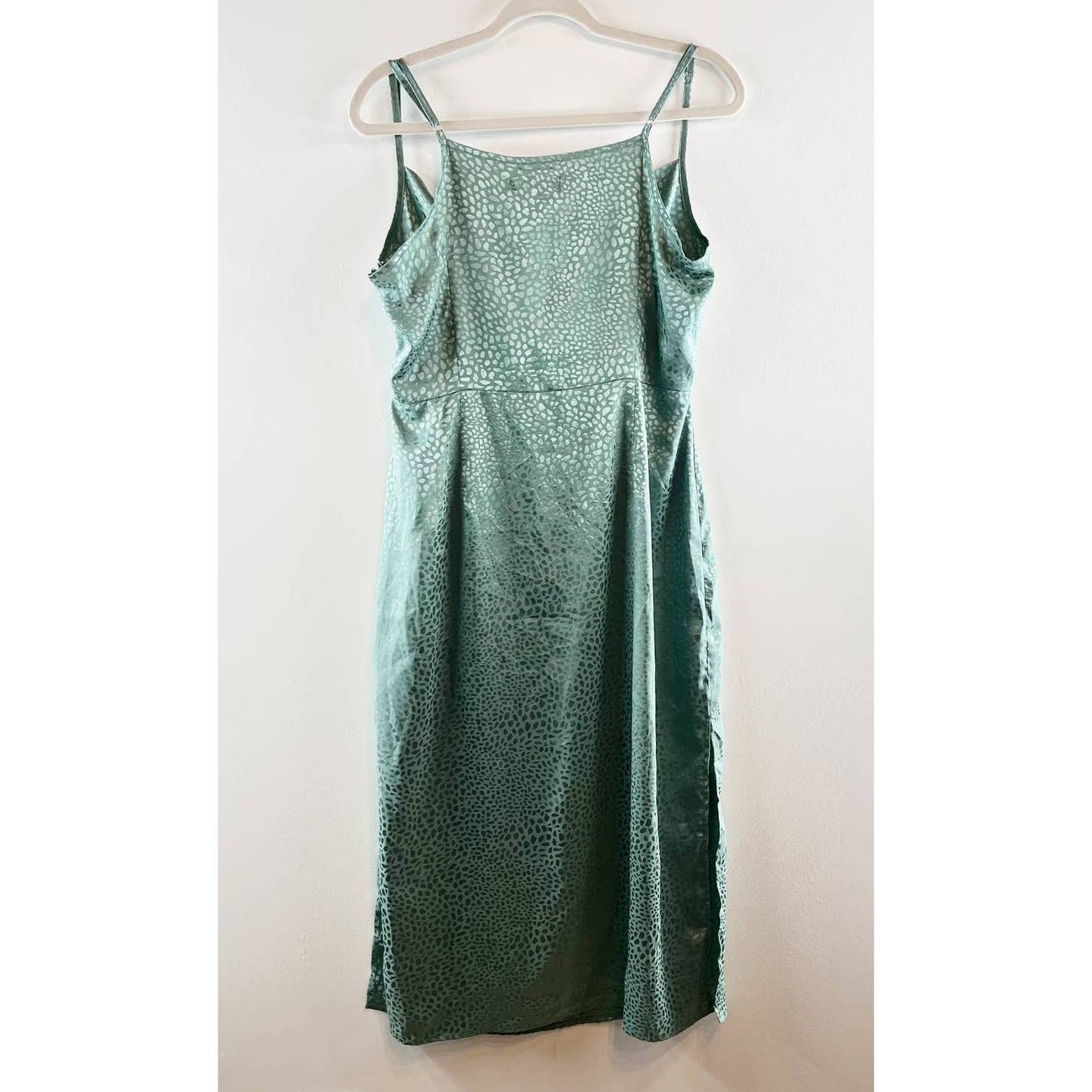 Lulus Total Stunner Satin Jacquard Cowl Neck Midi Dress Sage Green Large