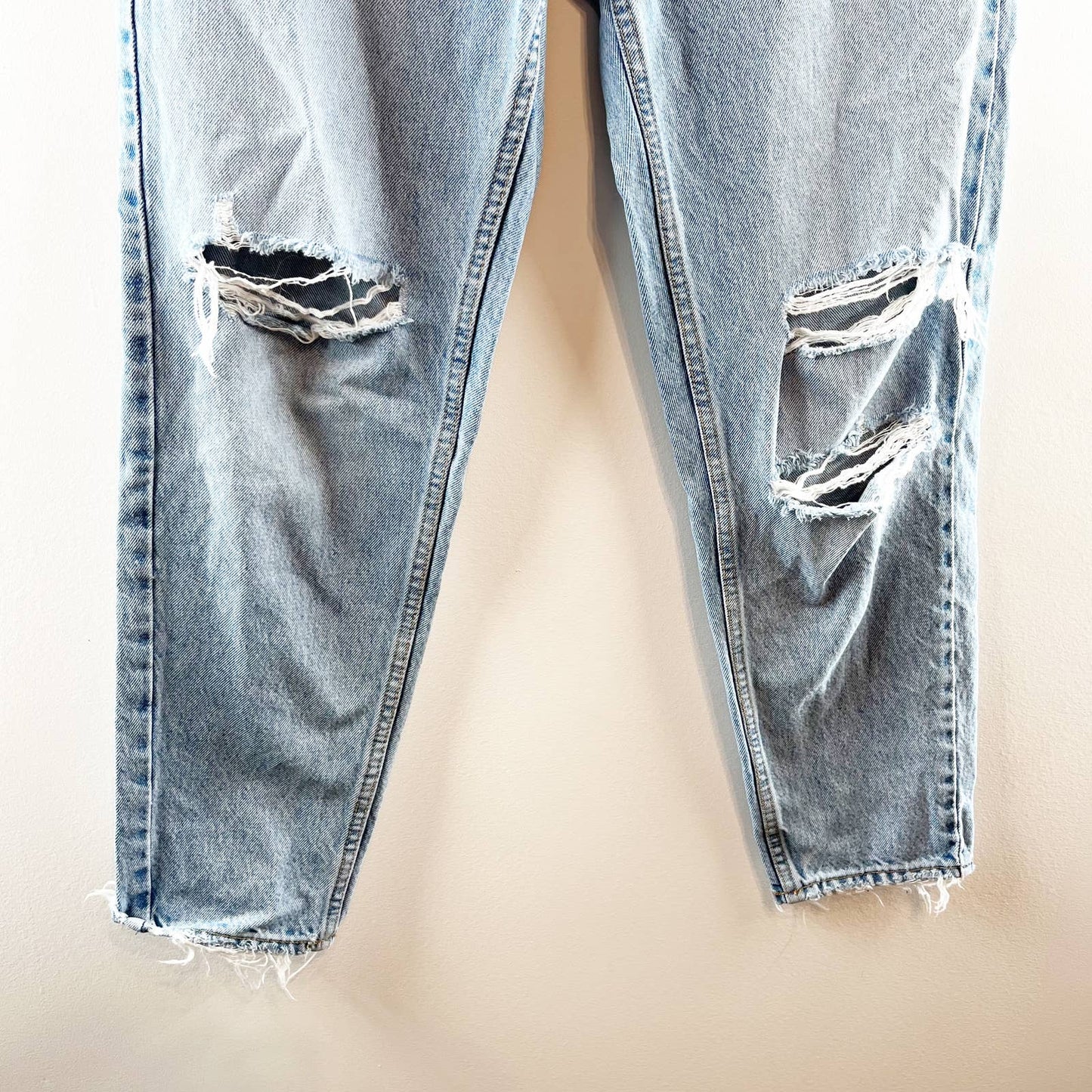 Zara High Rise Raw-Hem Cotton Ripped Distressed Mom Jeans Light Blue 8