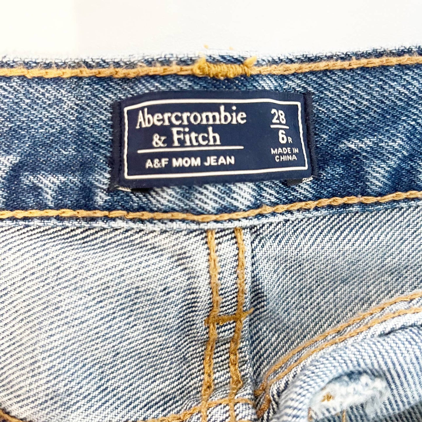 Abercrombie & Fitch High Rise Distressed Mom Jeans Blue 28