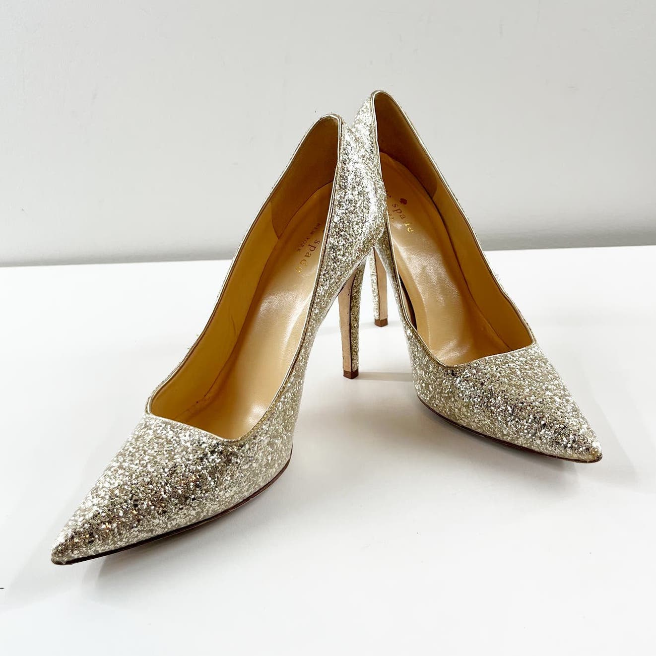 Kate Spade Licorice Too Sequin Glitter Pointy Toe Pumps Heels Gold 8