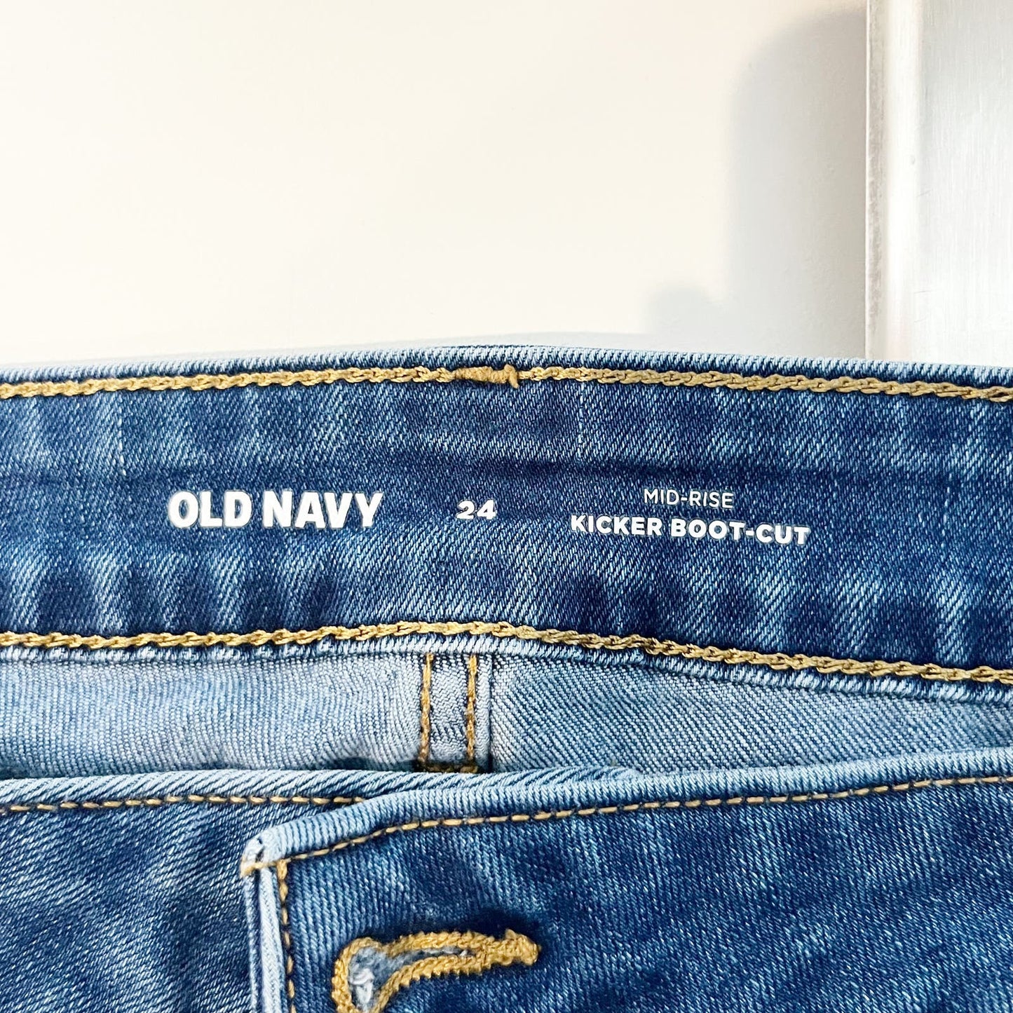 Old Navy Mid Rise Kicker Boot Cut Jeans Denim Blue 24