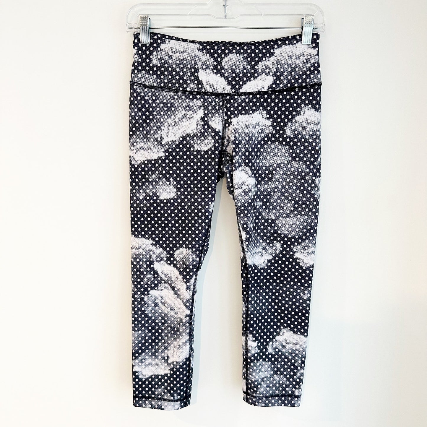 Lululemon Cloud Dot Cropped Leggings Wunder Under Black White 6