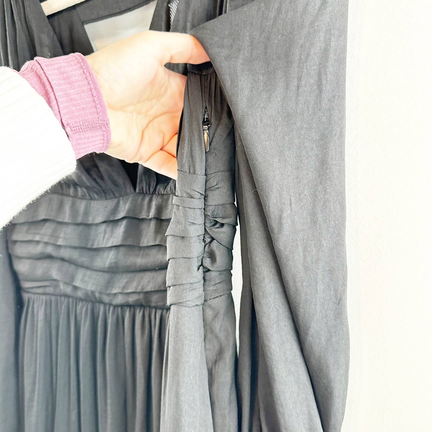 Anthropologie Gwendolyn V Neck Long Sleeve Midi Dress Black 2 Petite