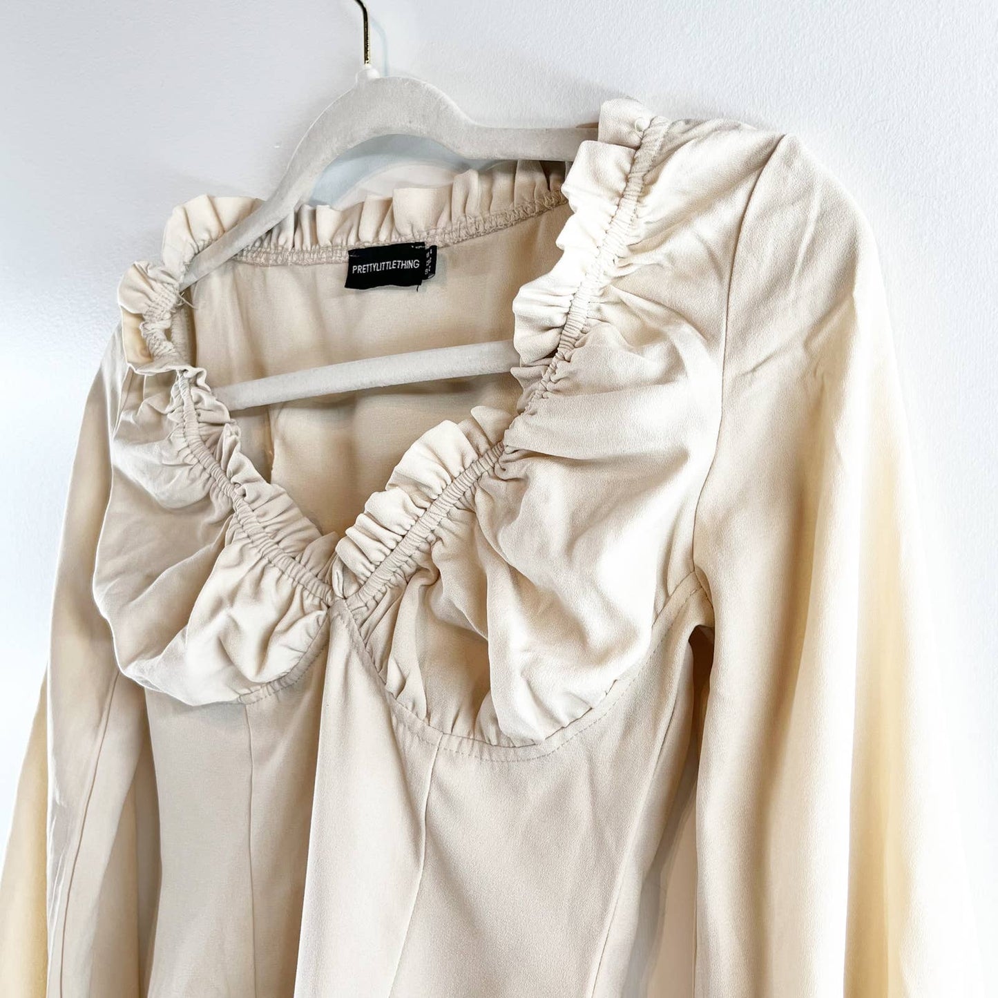 PrettyLittleThing Milkmaid Long Sleeve Frill Ruffle Bodysuit Cream 0 / XS