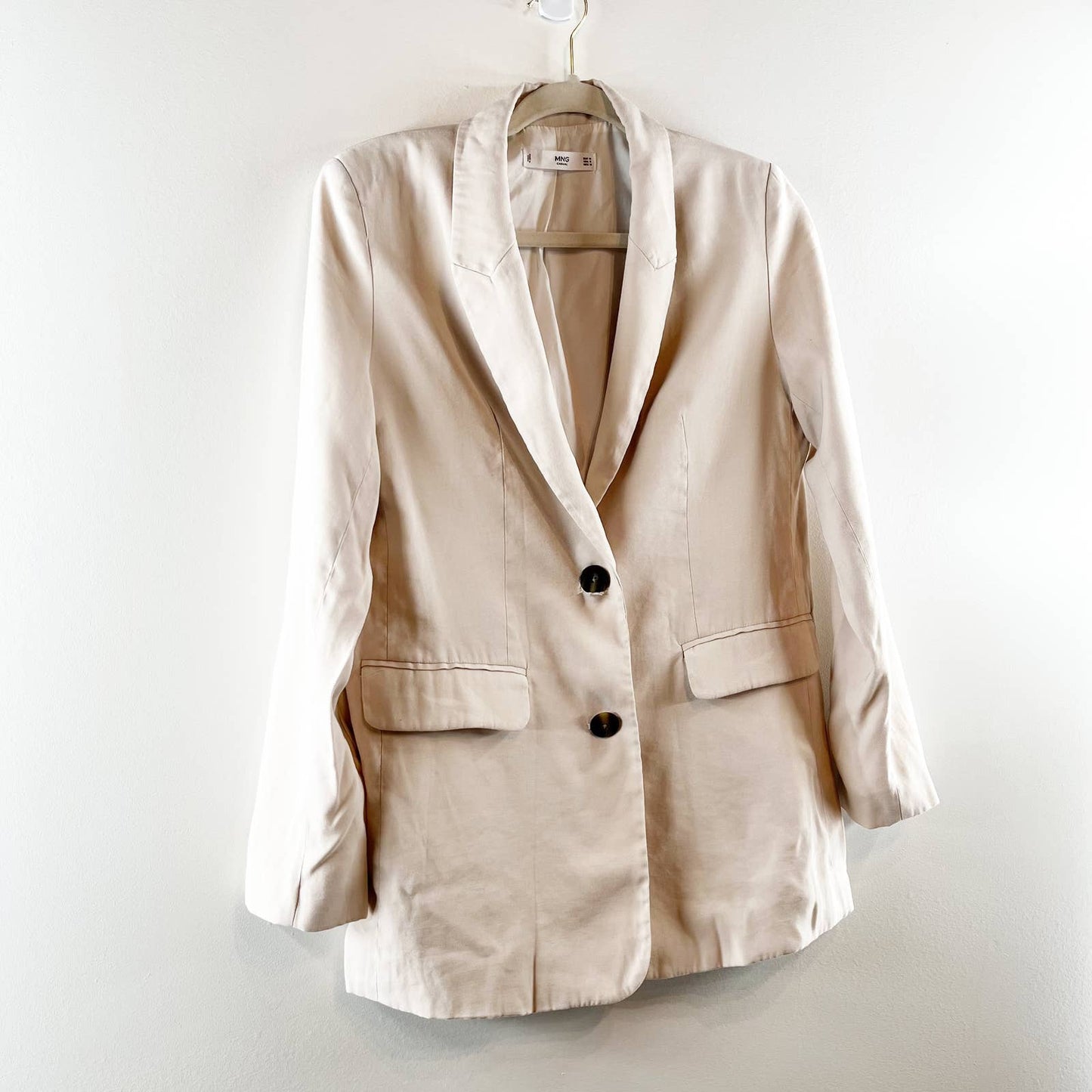 MNG Mango Casual Long Sleeve Peak Lapel Single Breasted Blazer Jacket Tan Small