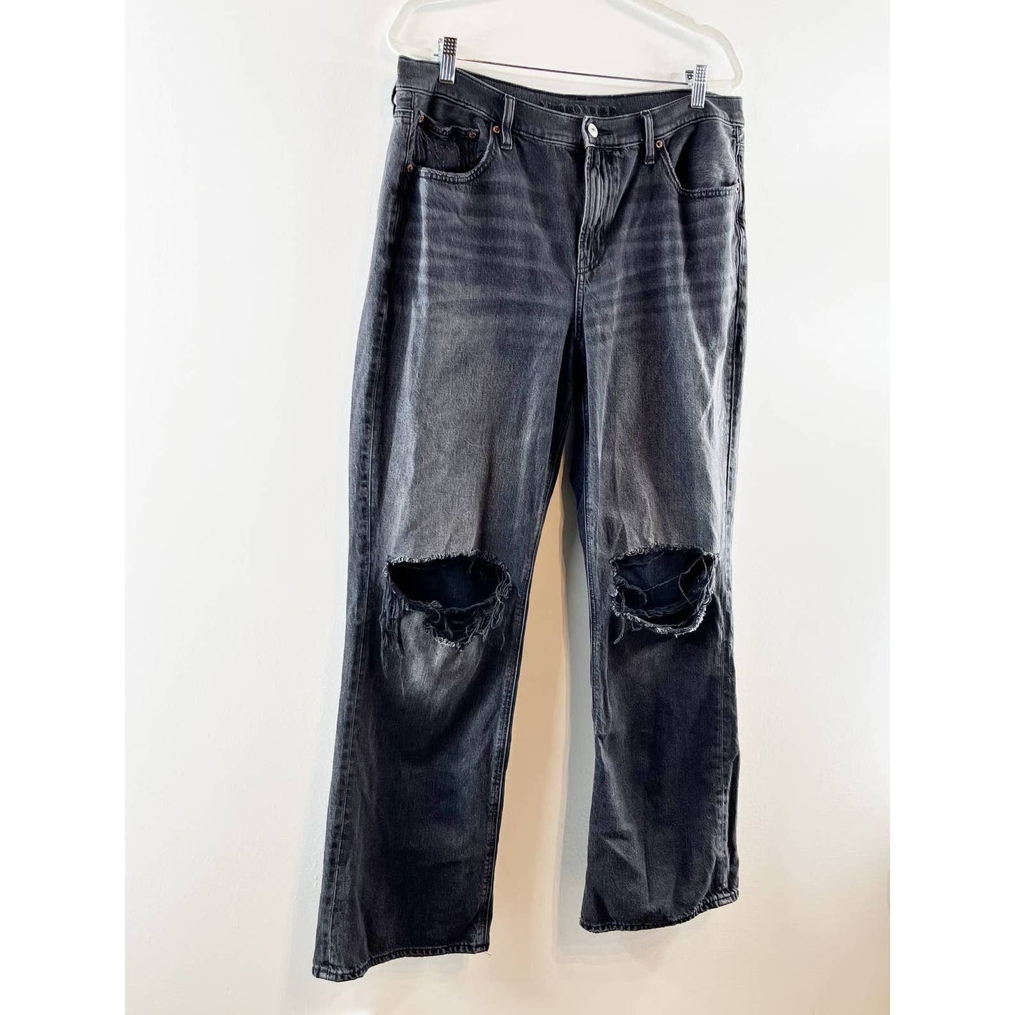 American Eagle The 90's Bootcut High Waisted Baggy Distressed Jeans Black 16