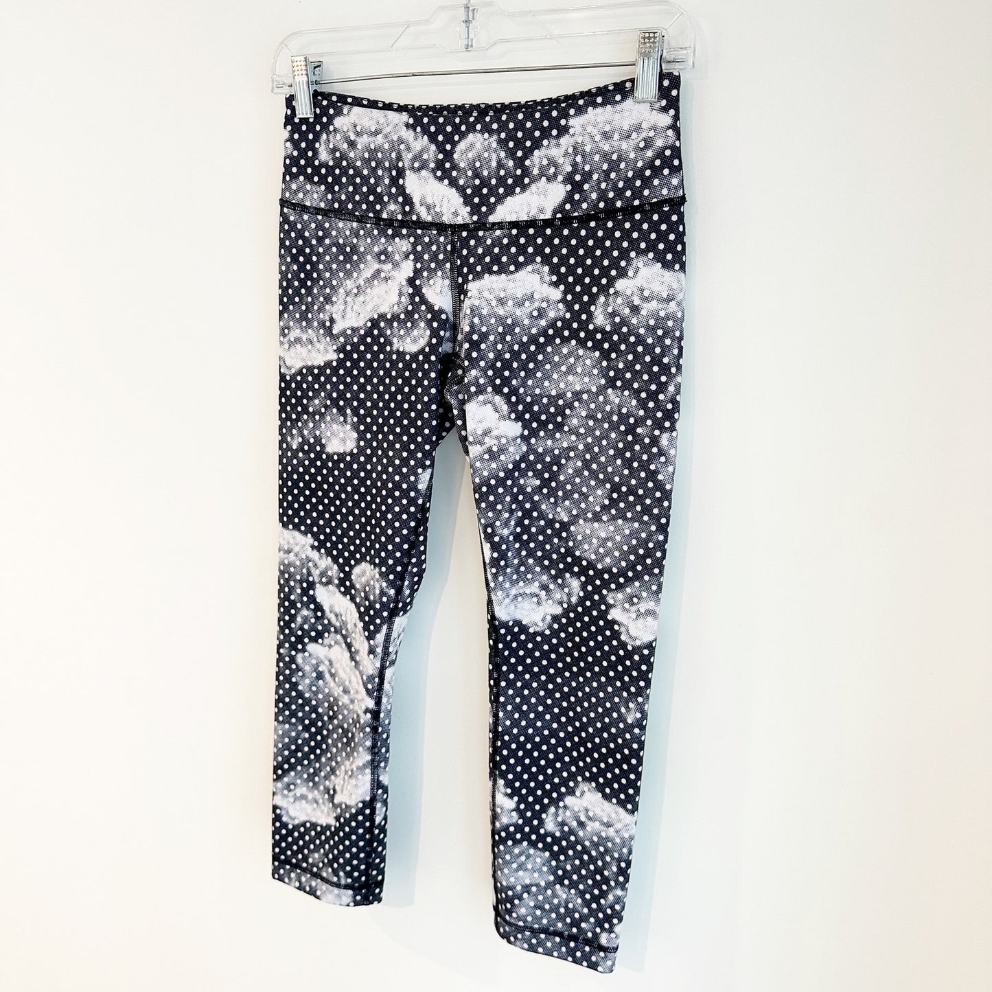 Lululemon Cloud Dot Cropped Leggings Wunder Under Black White 6