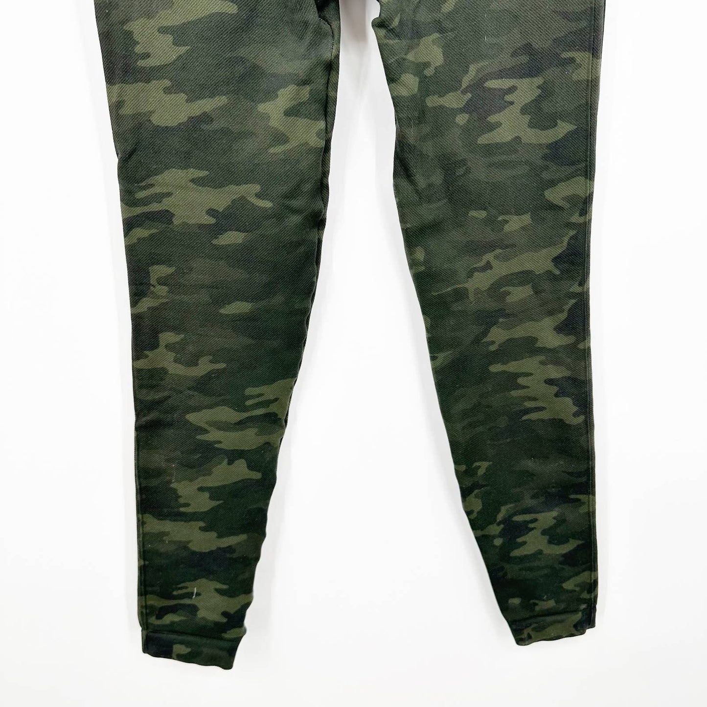 Spanx Look At Me Now Camo Cropped Seamless Leggings Green XS