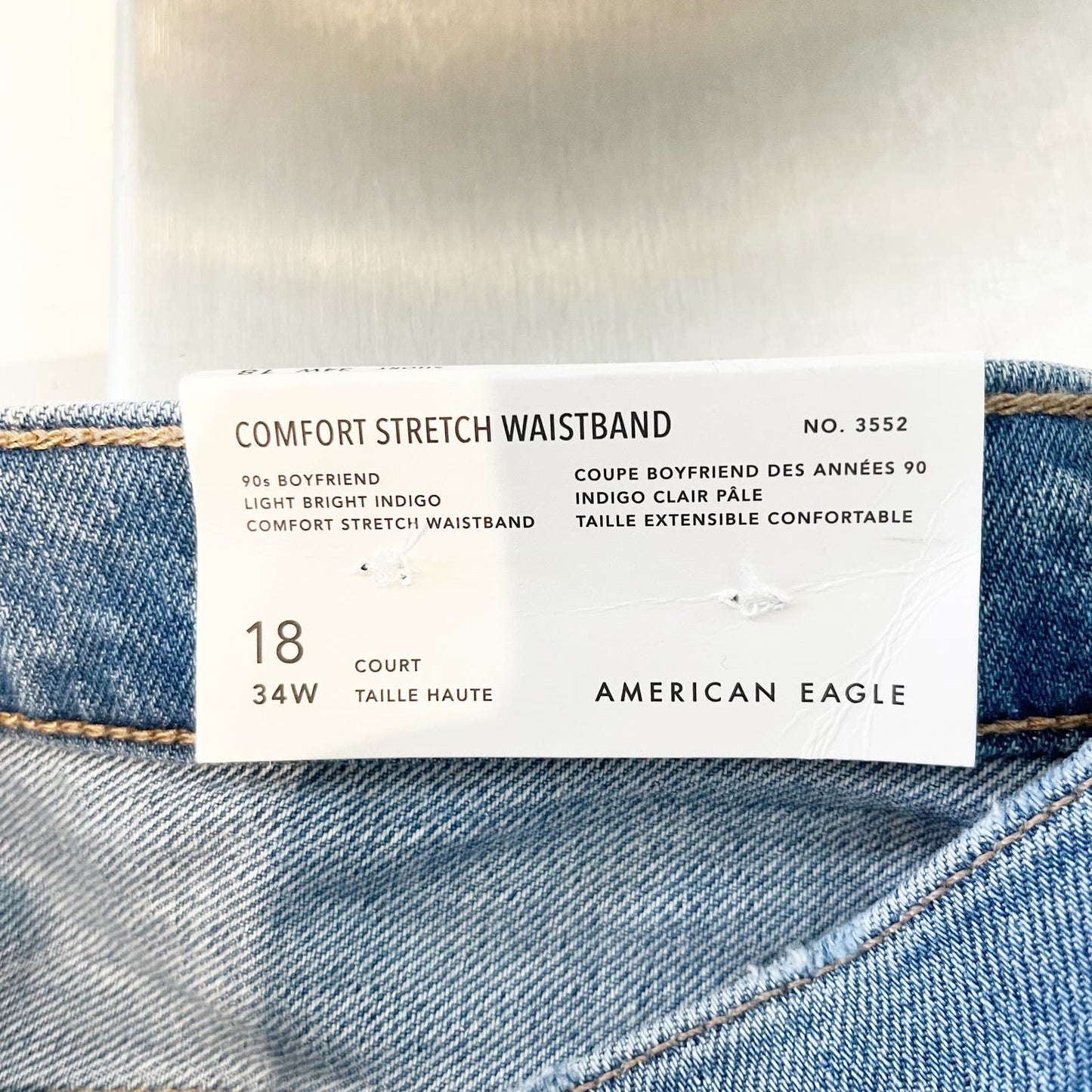 American Eagle Outfitters The 90's Boyfriend Straight Leg Jeans Light Wash 18 P