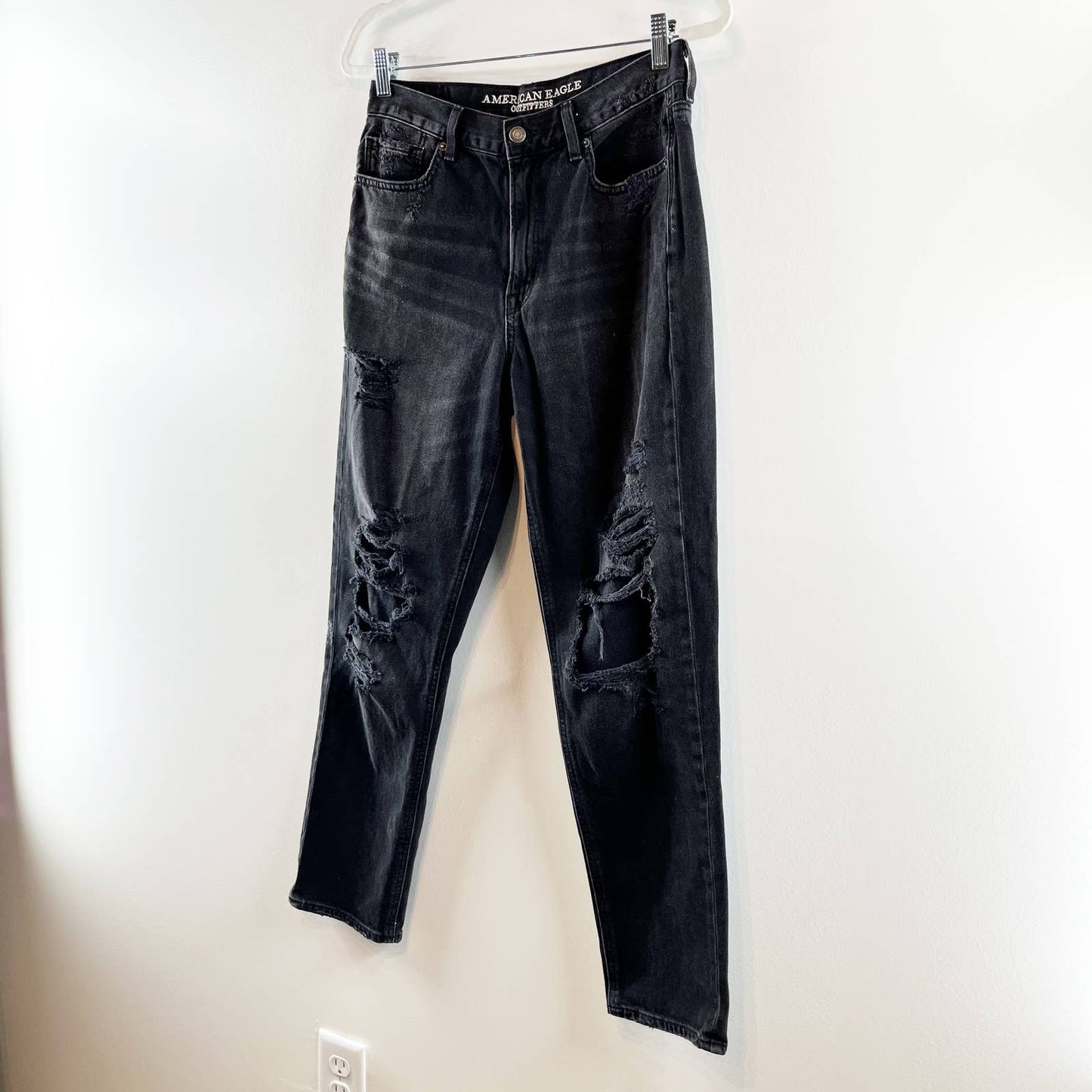 American Eagle Outfitters Distressed Destroyed High Rise Mom Jeans Black 8 Long